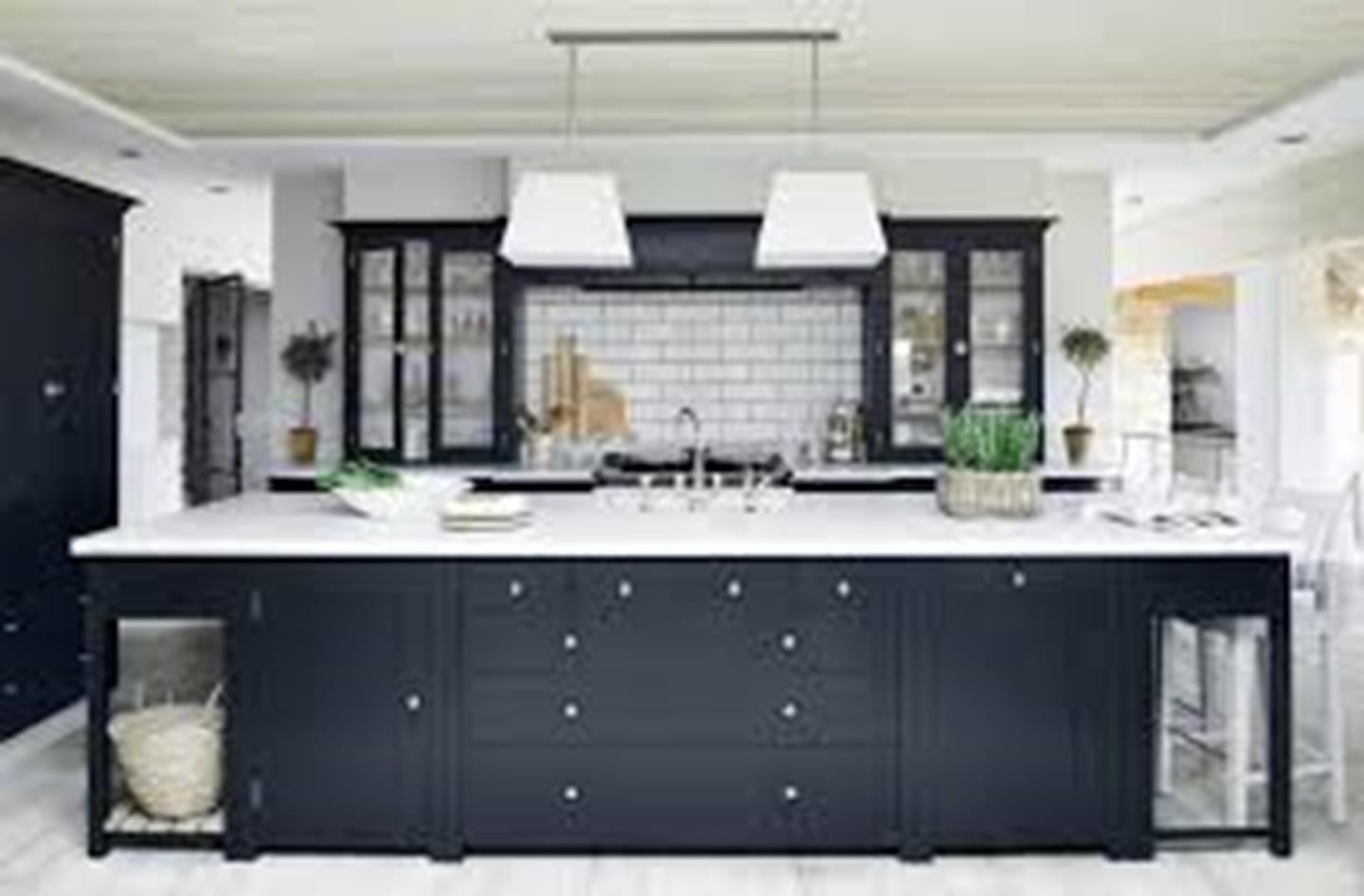 Keuken met donkere kleur